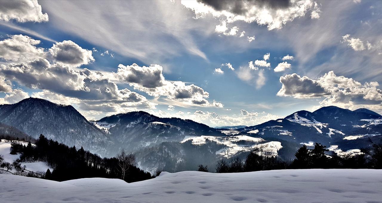 Apartma Pri Bostjanu Appartement Škofja Loka Buitenkant foto